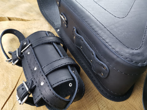 Diva Schwarz Seitentasche passend für Harley-Davidson Sportster für die Rechte Seite