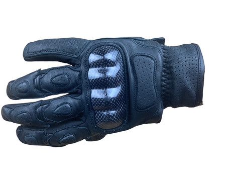 Carbon motorcycle gloves from Orletanos made of genuine leather