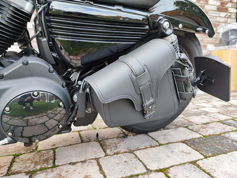 Eos Blackline side bag with bottle holder suitable for Harley-Davidson Sportster