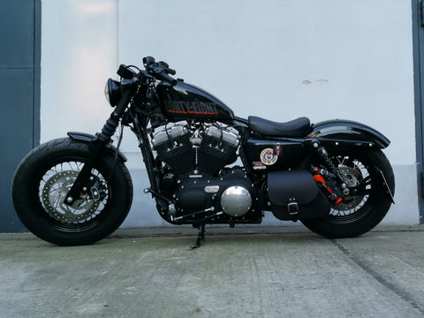 Sporty Skull Black swing bag fits Harley-Davidson Sportster