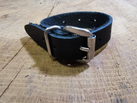 Leather strap mounting strap with buckle 26cm in black