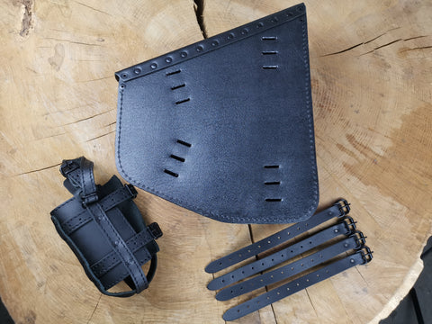 Odin Blackline swing bag suitable for Harley-Davidson Softail