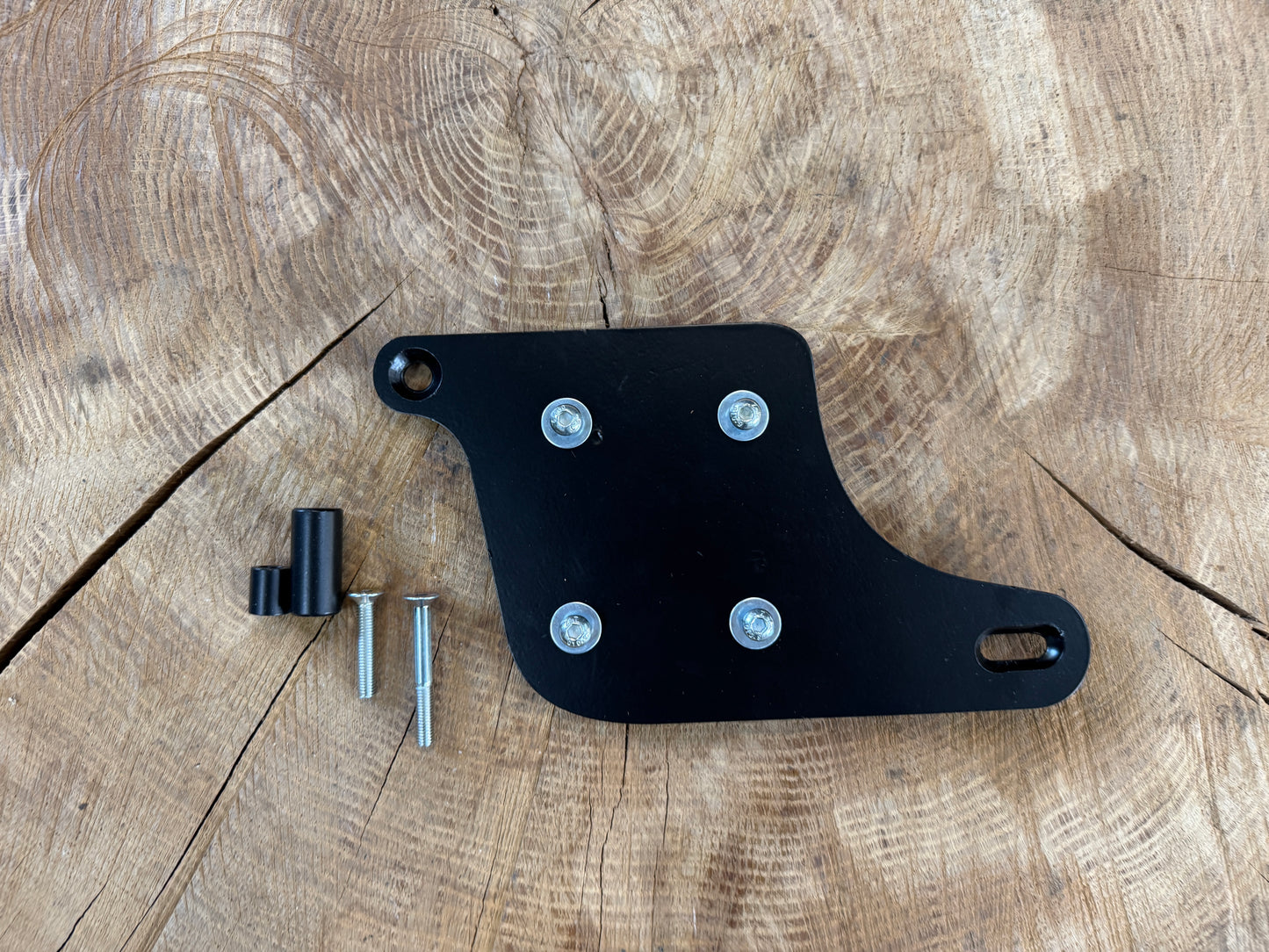 ANUK schwarz + Halter