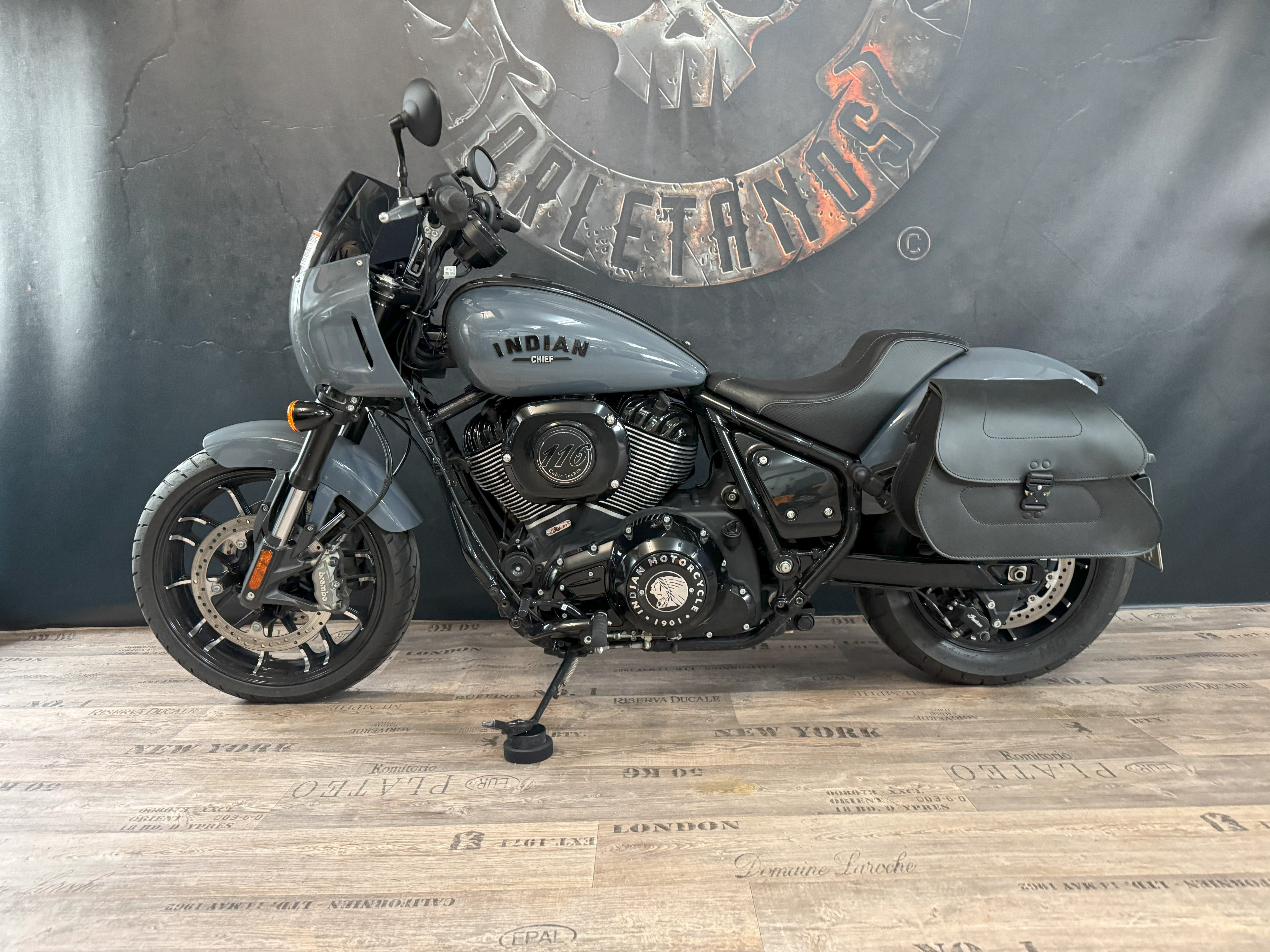 ARES schwarz links Seitentasche passend für Indian Scout / Chief