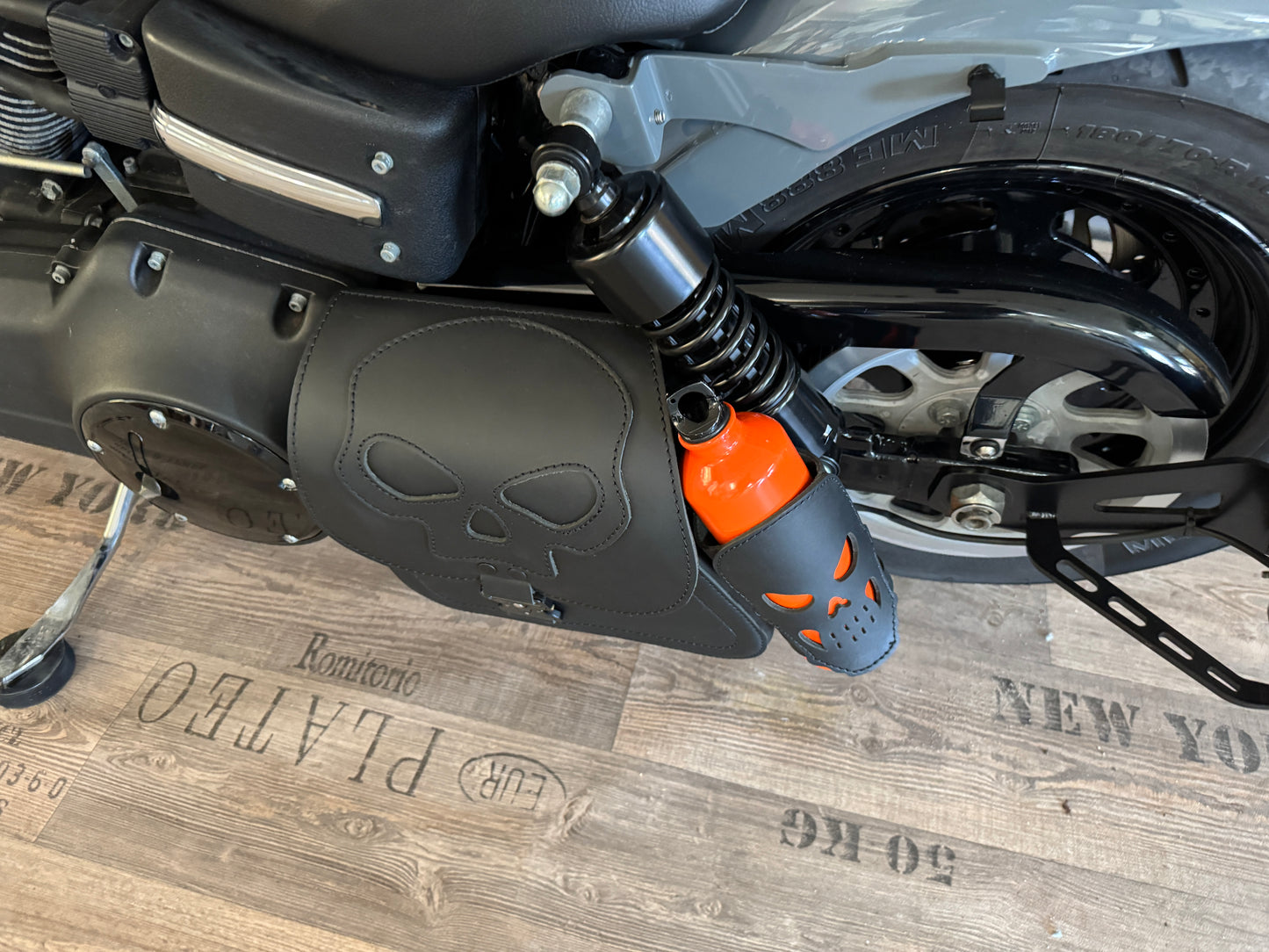 Dyna Skull Blackline