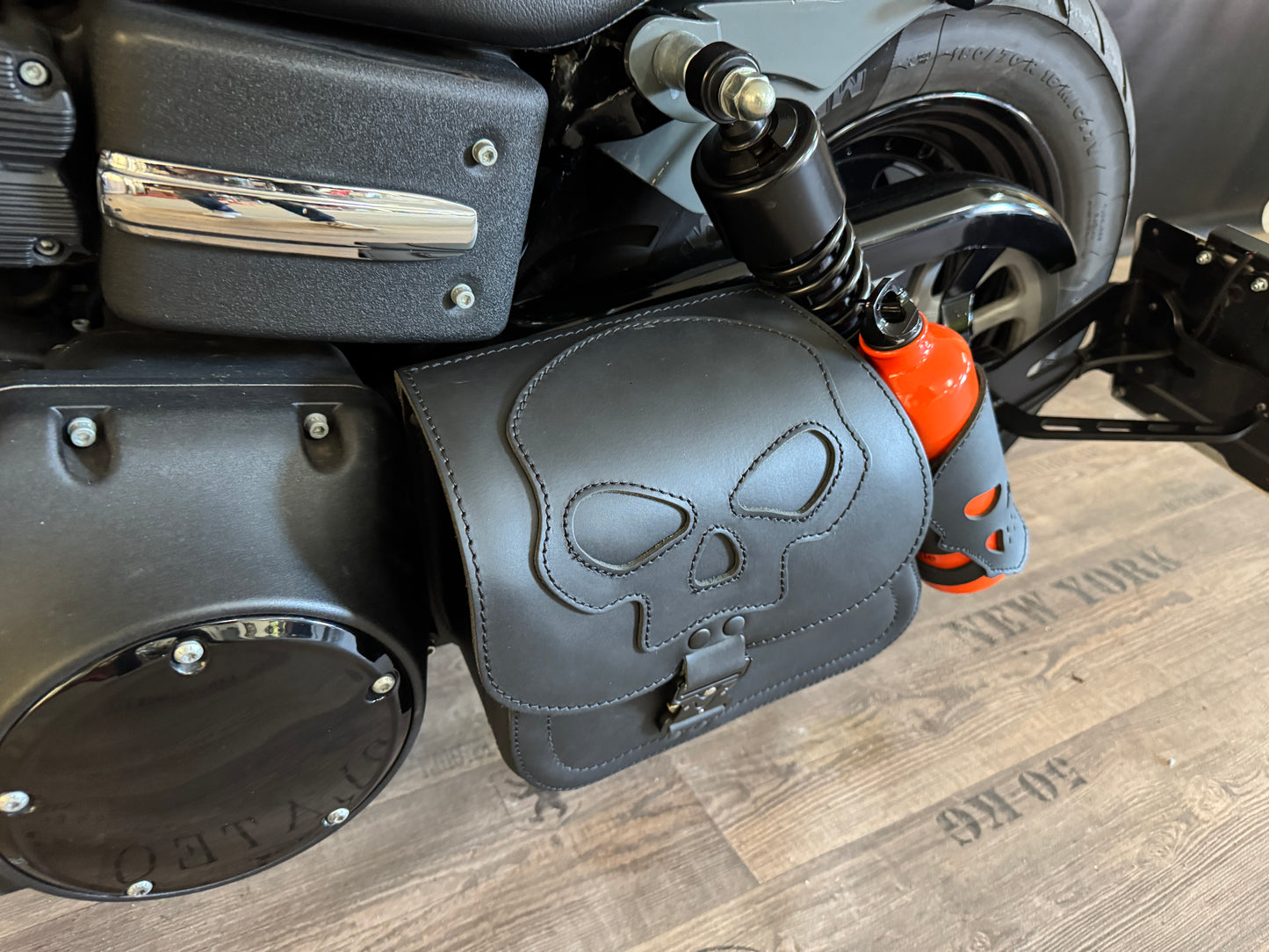 Dyna Skull Blackline