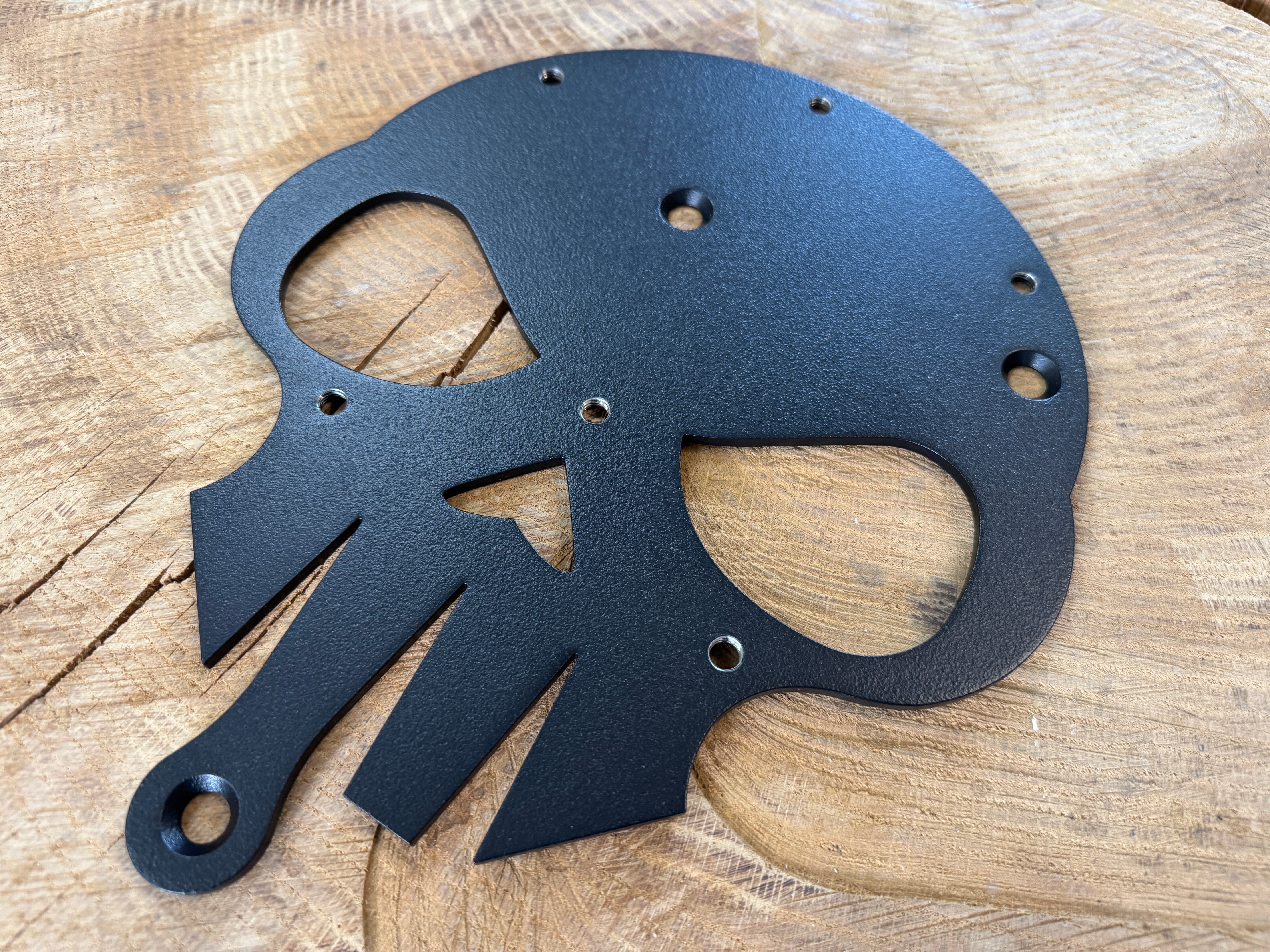 Diablo Skull schwarz Schwingentasche + Schwingenhalter Softail bis 2017