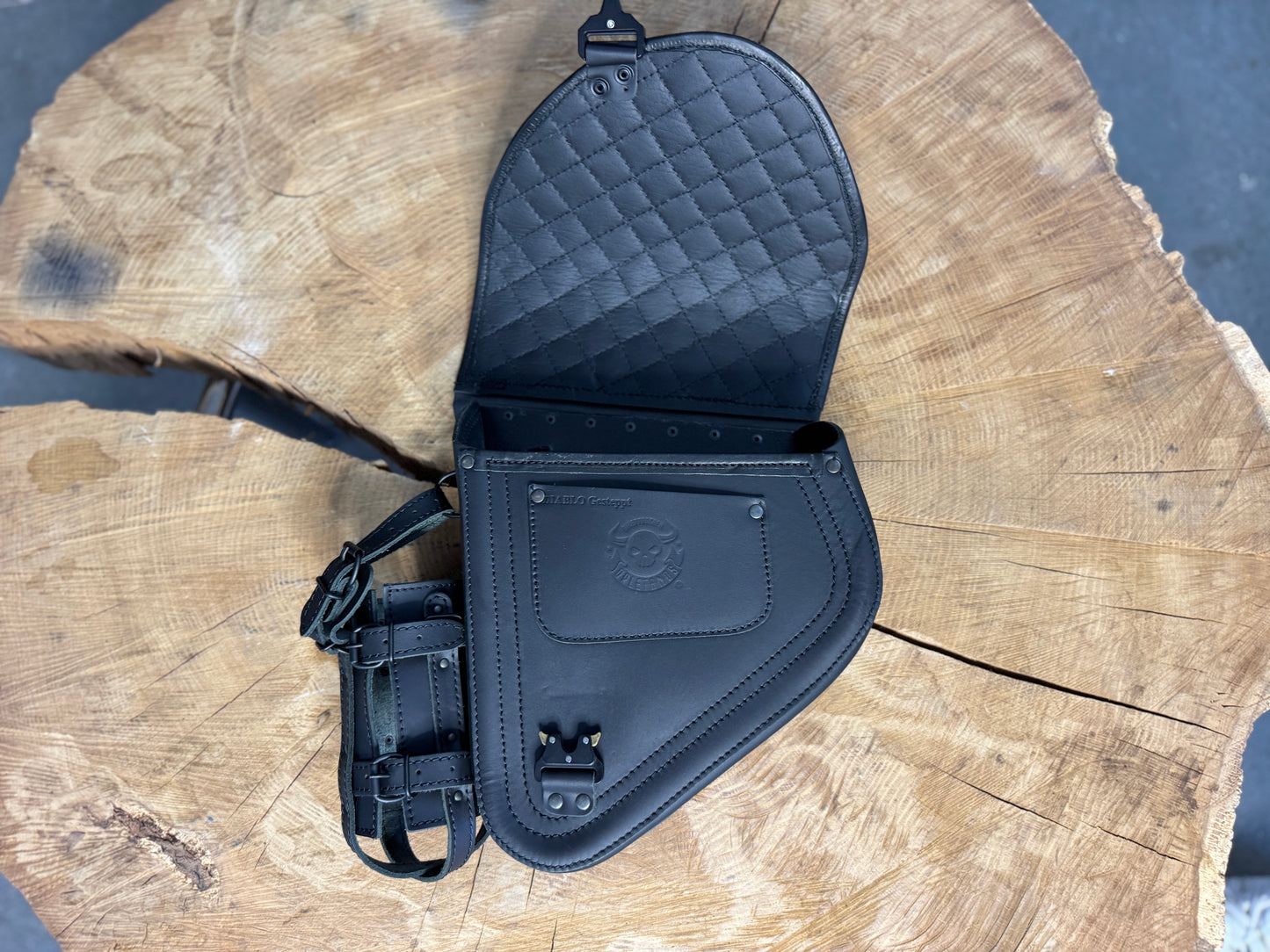 Diablo Blackline gesteppt