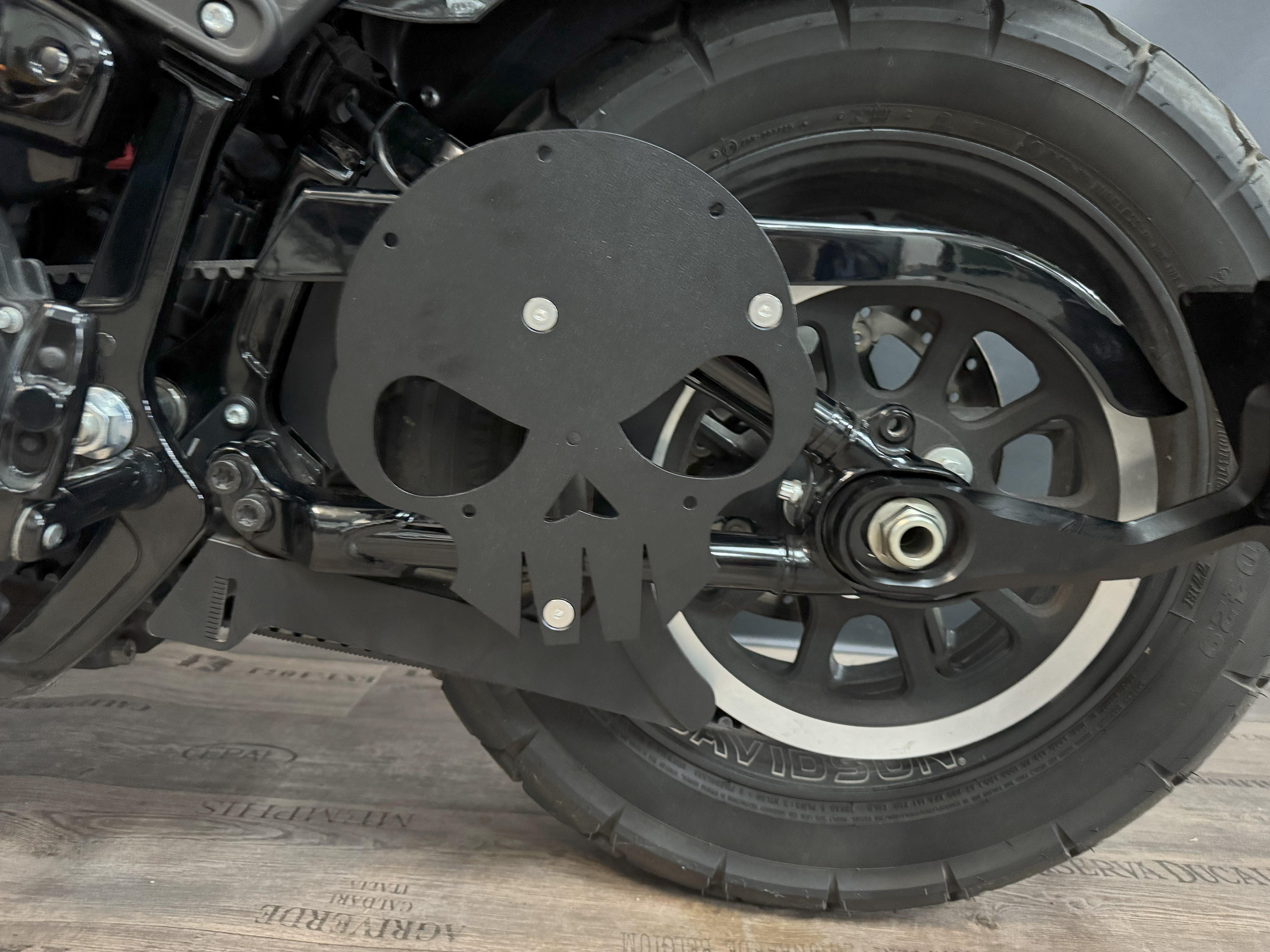Schwingentaschenhalter passend für Harley-Davidson Softail ab 2018 bis Heute
