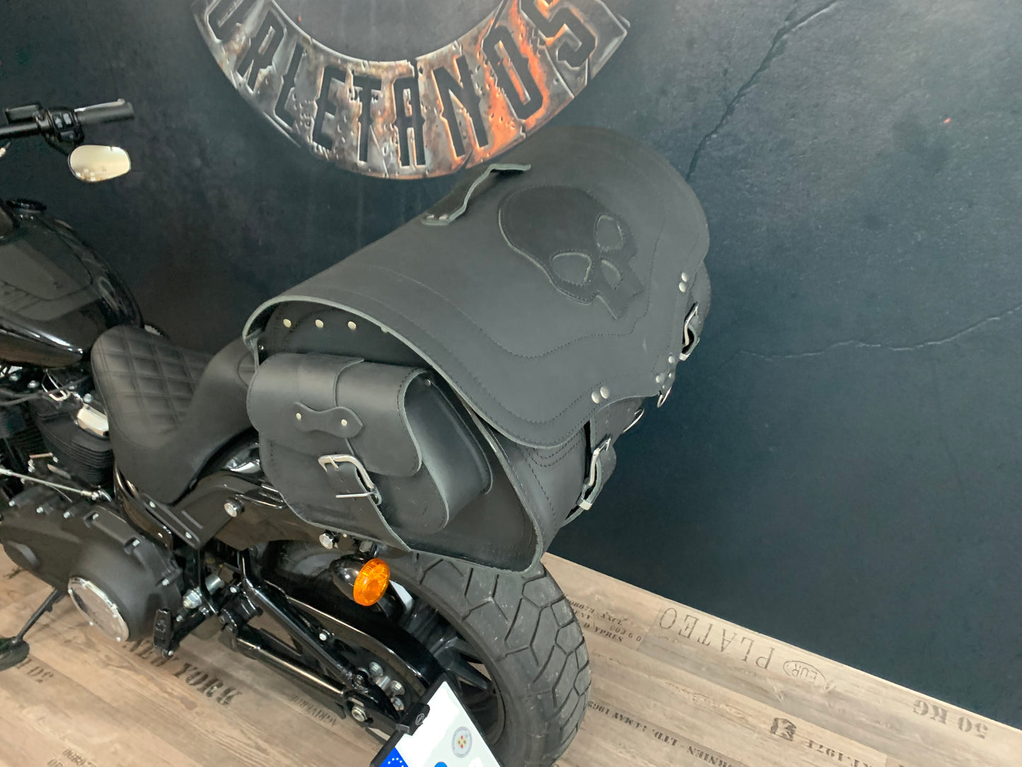 Gepäckkoffer "BIG SKULL" 42L schwarz