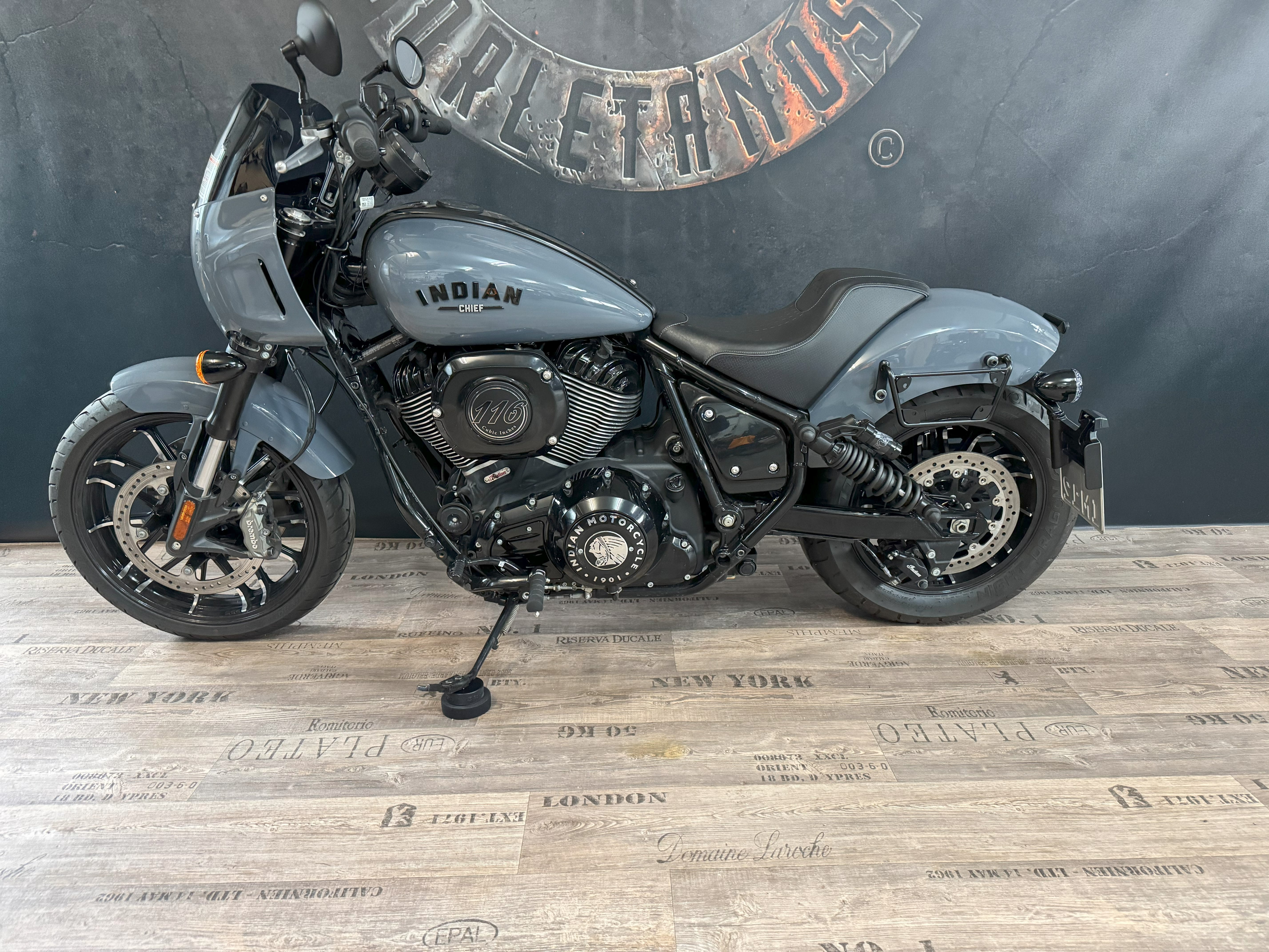 Taschenhalterung Chief XL – für Indian Chief (linke Seite)