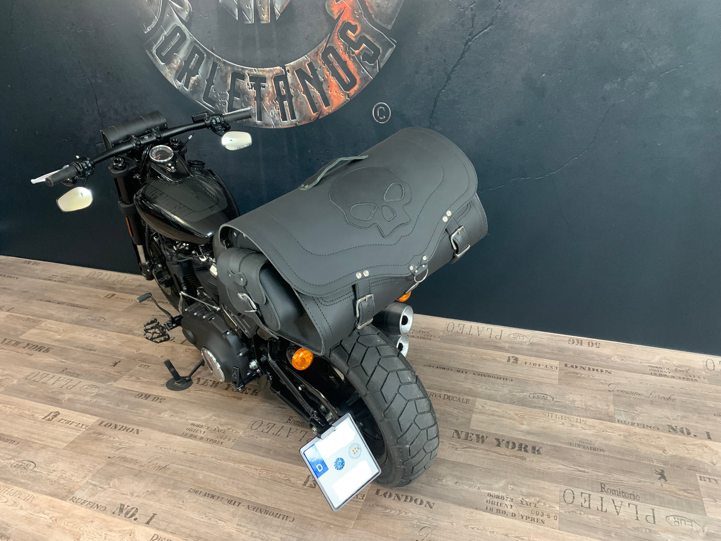 Gepäckkoffer "BIG SKULL" 42L schwarz
