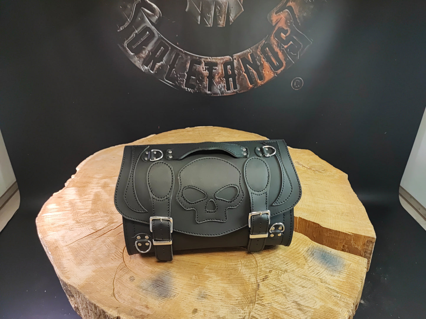DEVIL SKULL in schwarz