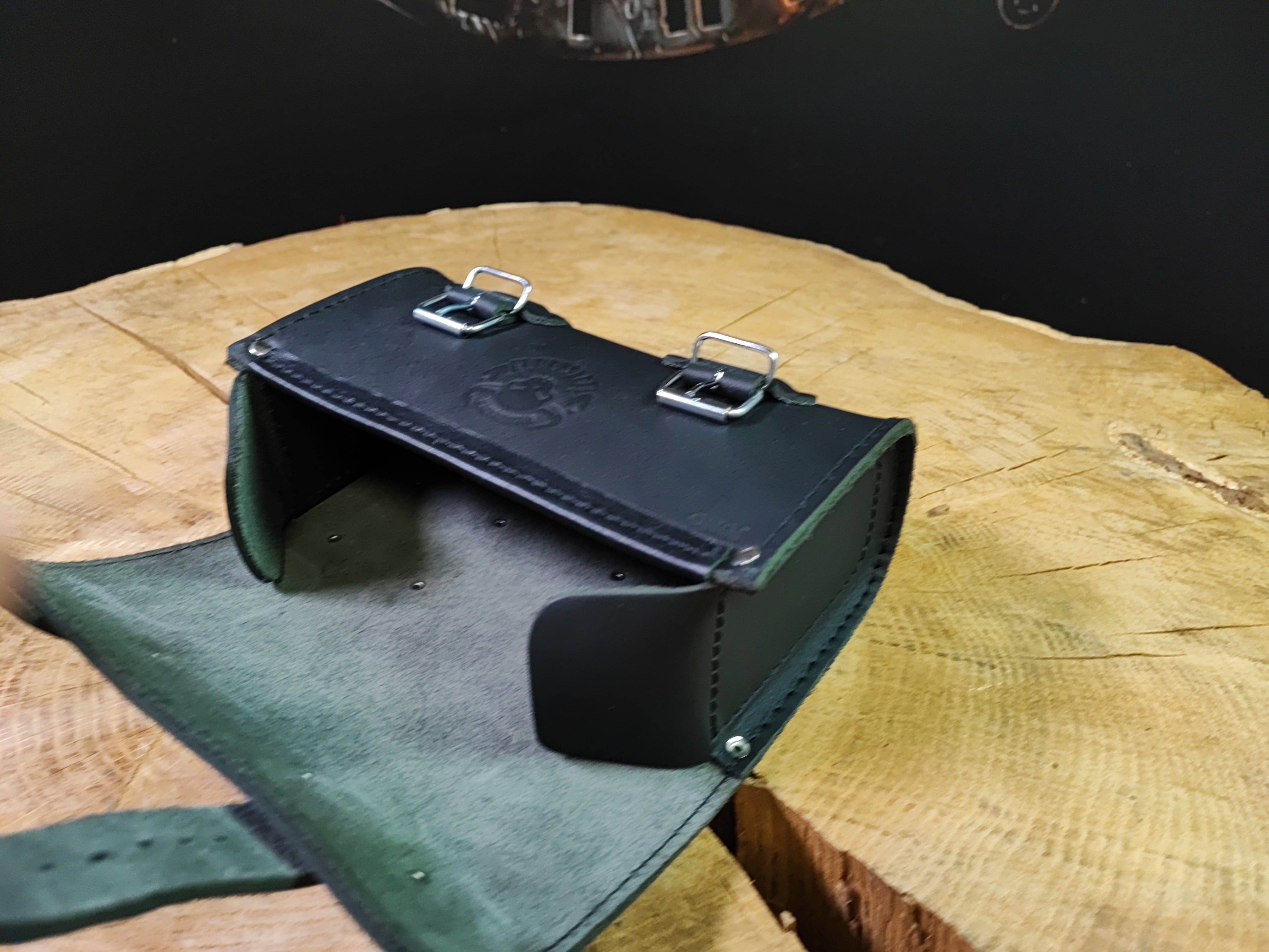 JUNO Werkzeugtasche in Schwarz