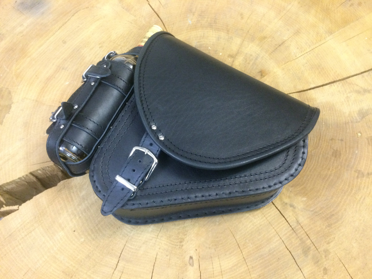 Diablo schwarz + Halter ab 2018