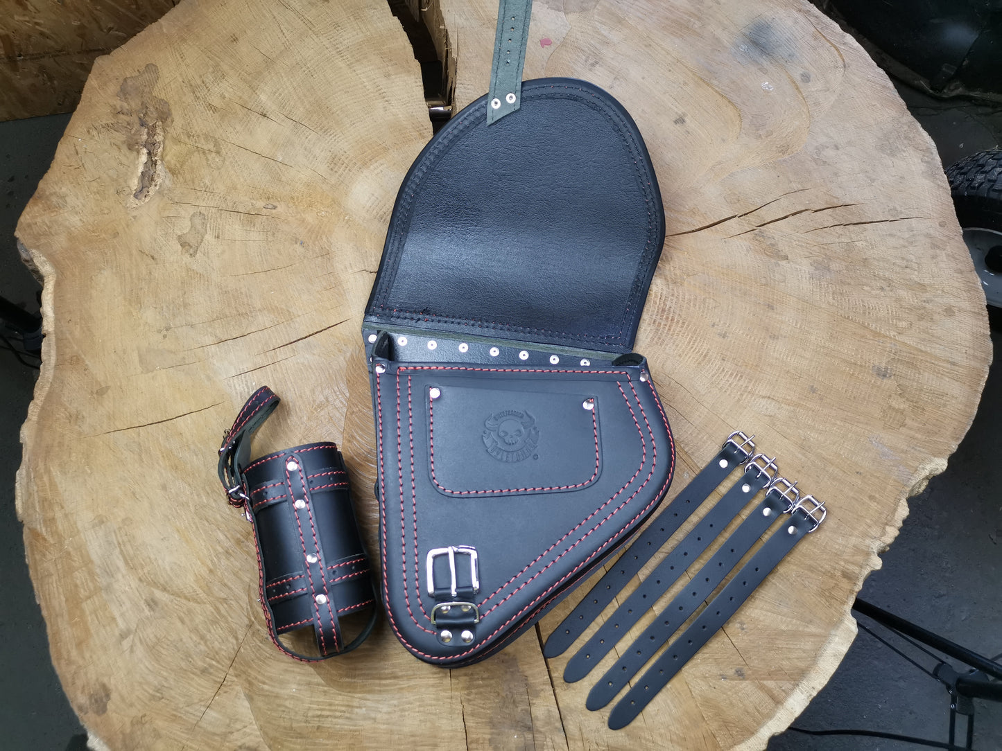 Diablo rot + Halter ab 2018