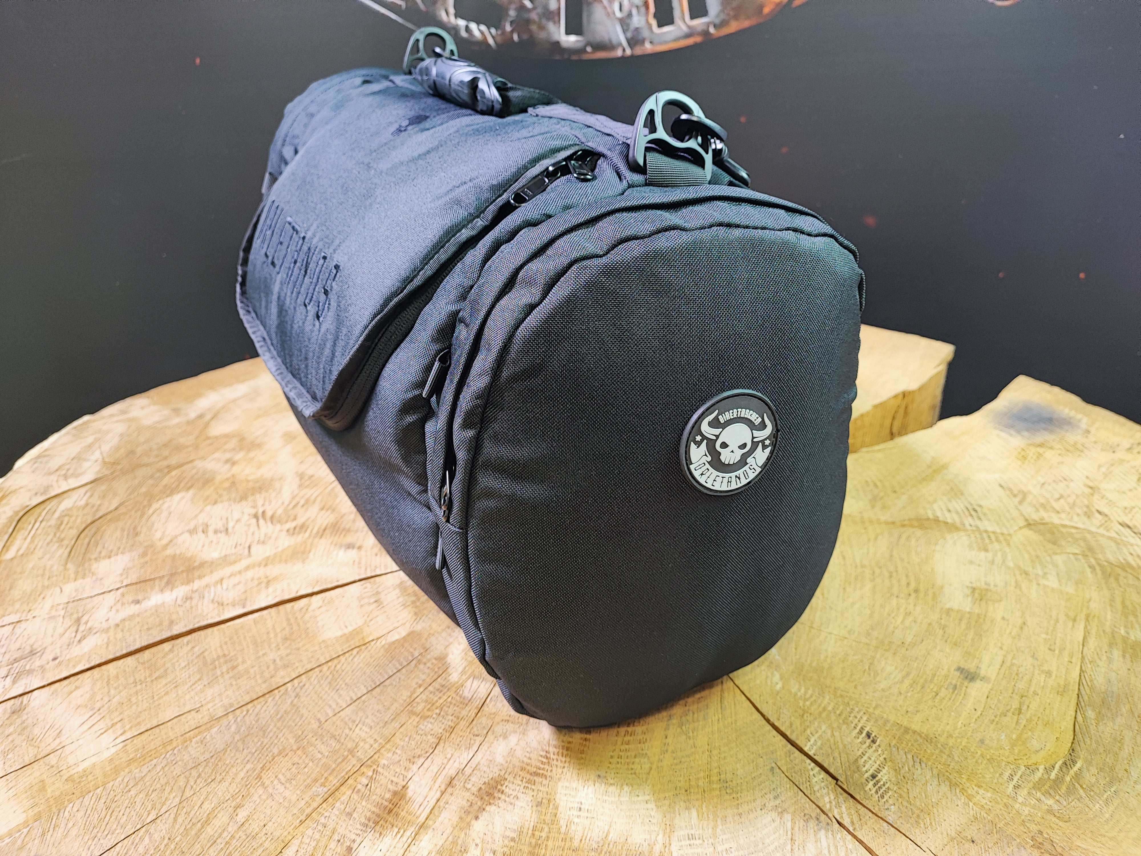 NIGHTTRON SPORT PLUS 38L universelle Reisetasche für Sissybar oder Gepäckträger
