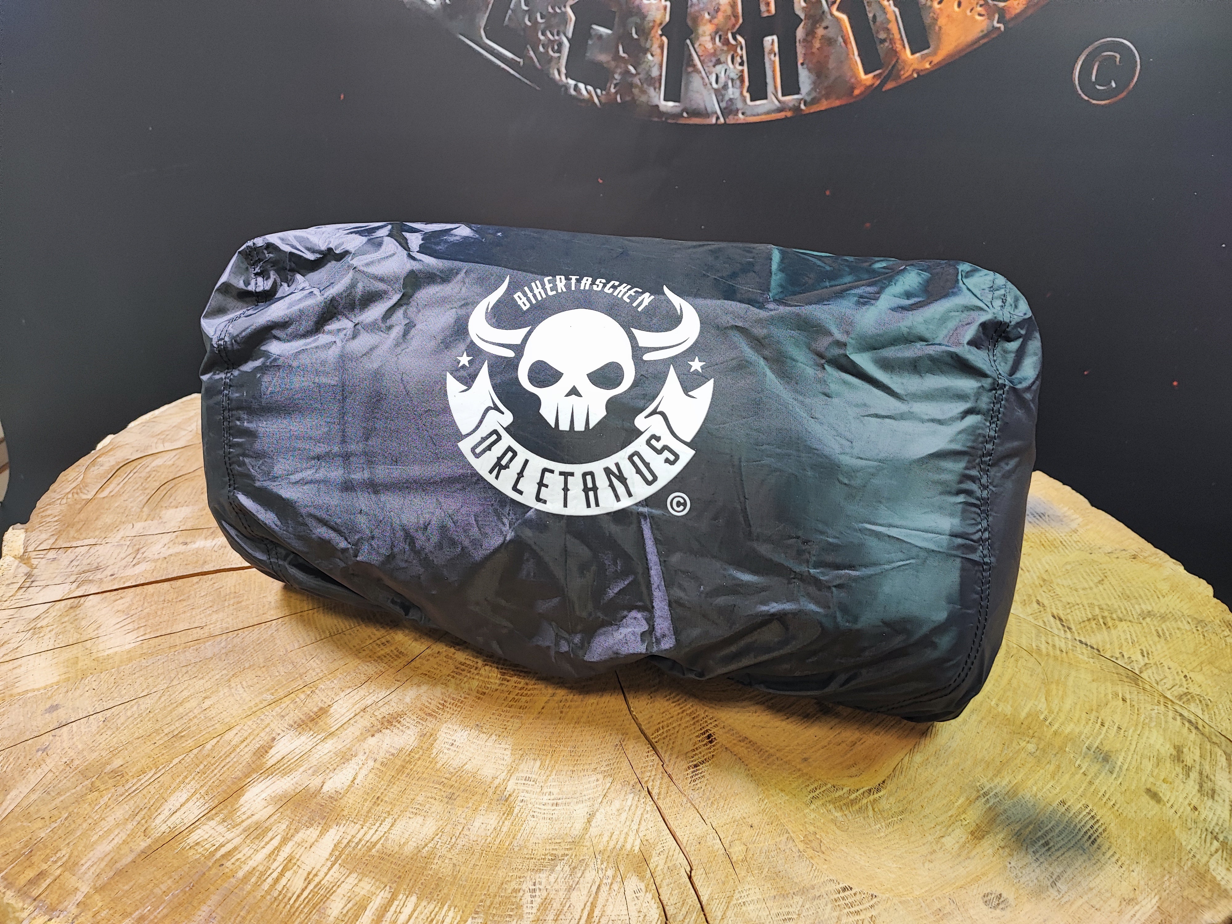NIGHTTRON SPORT 19L universelle Reisetasche für Sissybar oder Gepäckträger