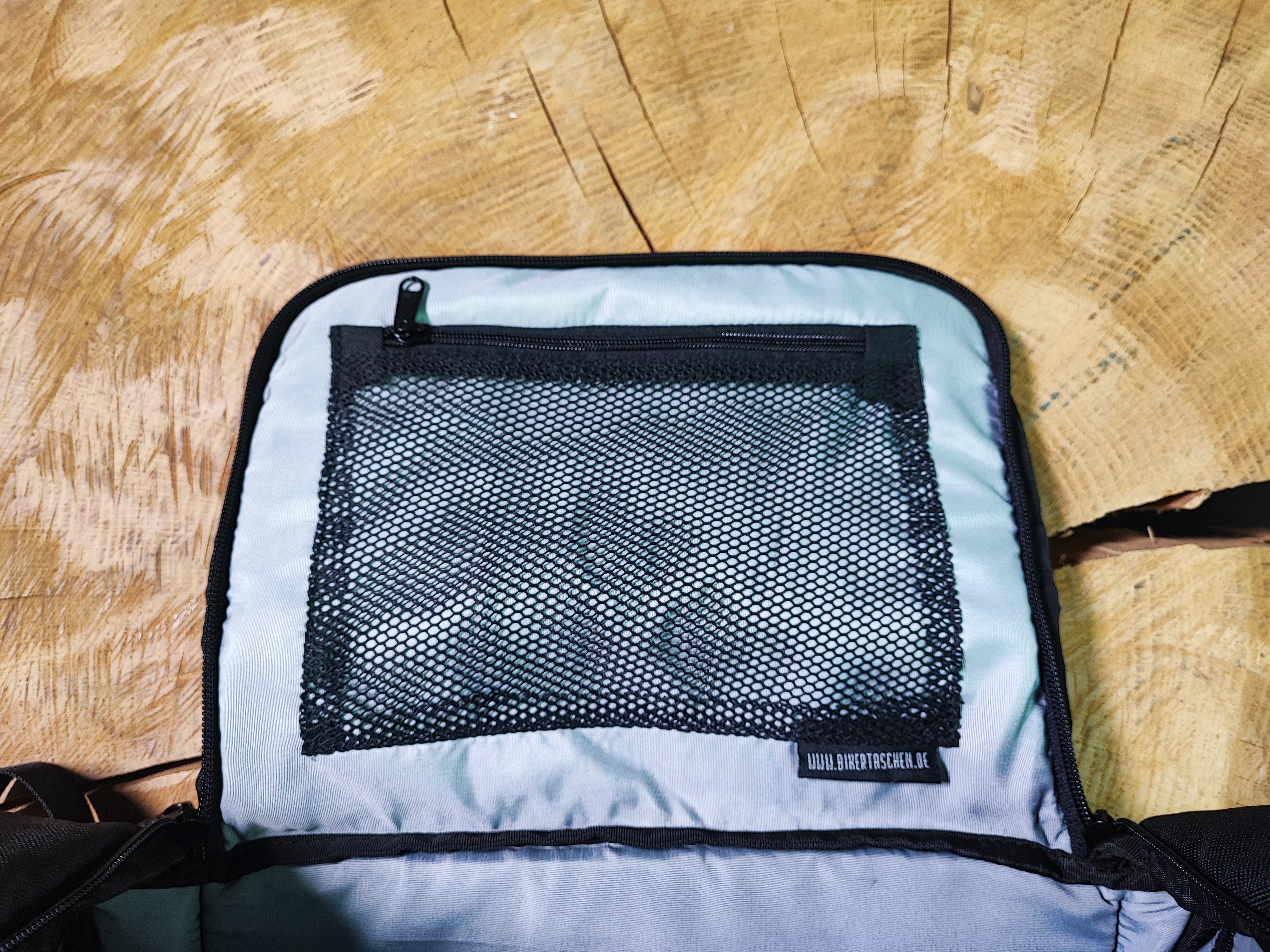 NIGHTTRON SPORT PLUS 38L universelle Reisetasche für Sissybar oder Gepäckträger