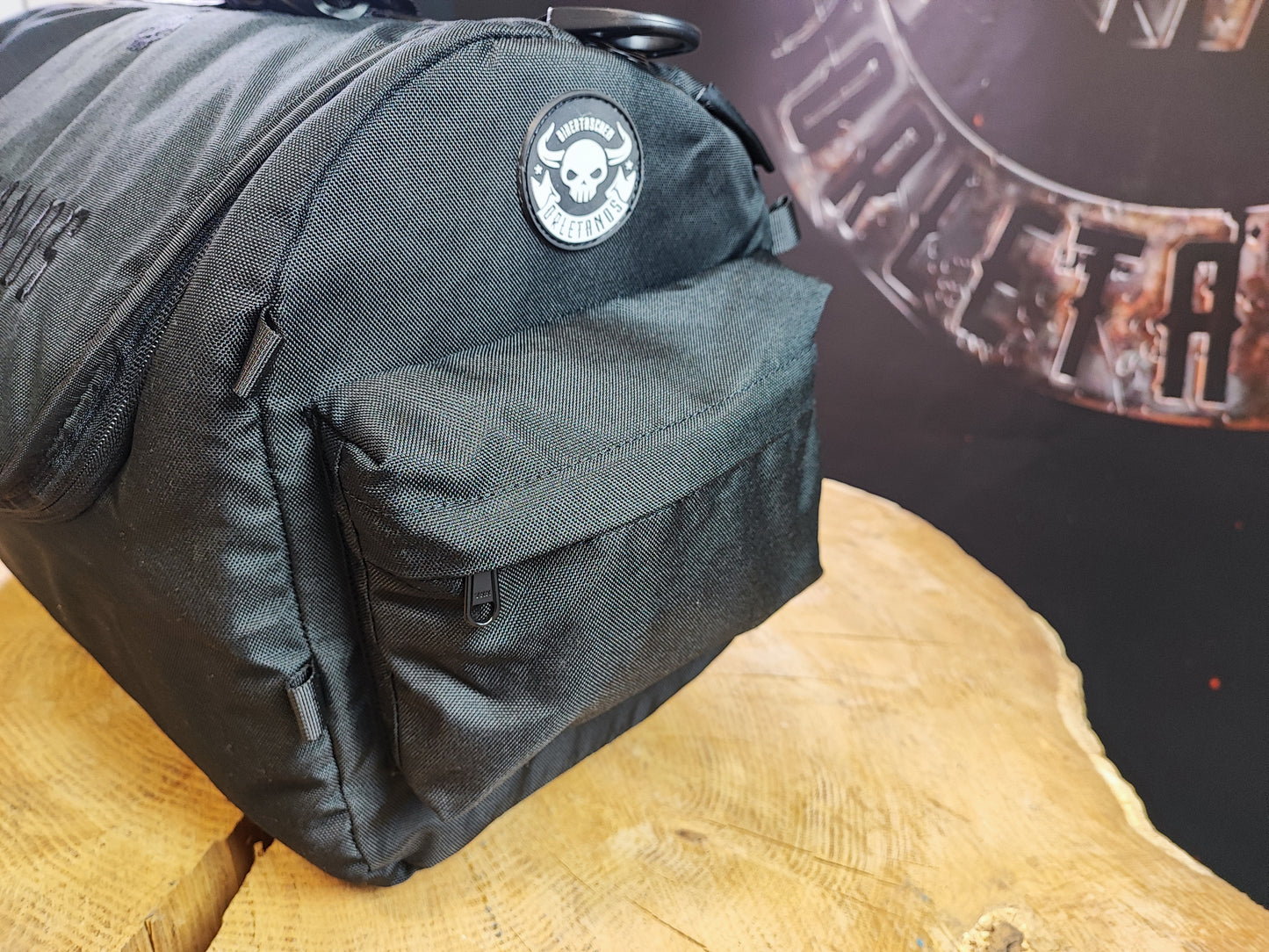 NIGHTTRON ADVENTURE 35L universelle Reisetasche für Sissybar oder Gepäckträger