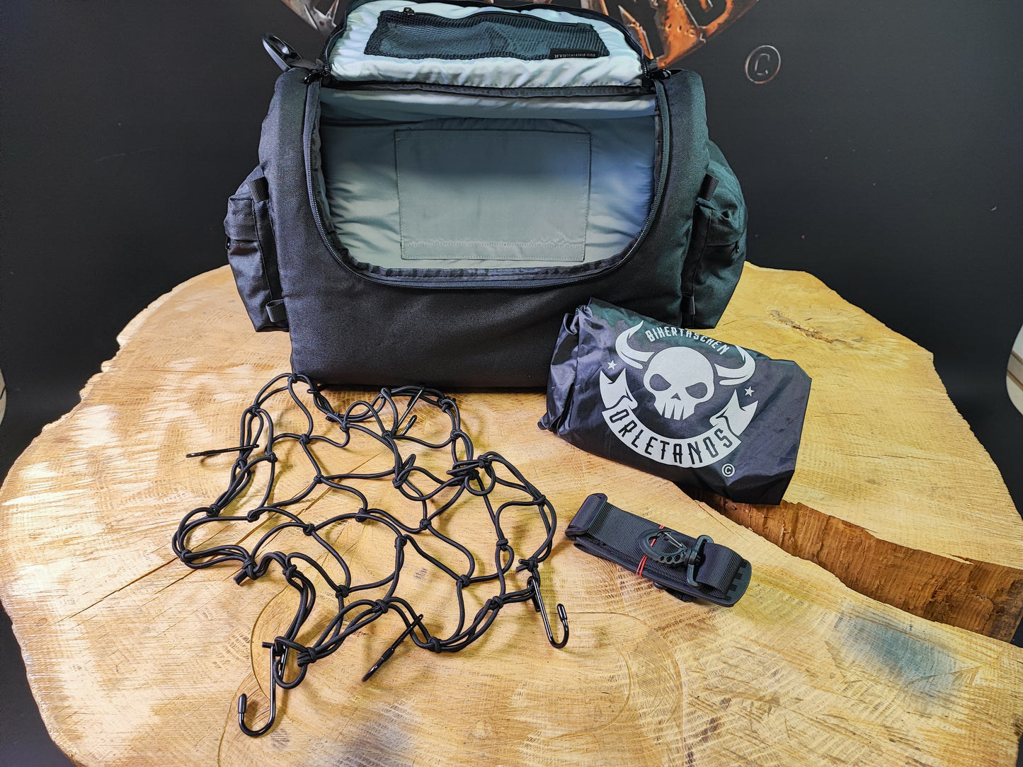 NIGHTTRON ADVENTURE 35L universelle Reisetasche für Sissybar oder Gepäckträger