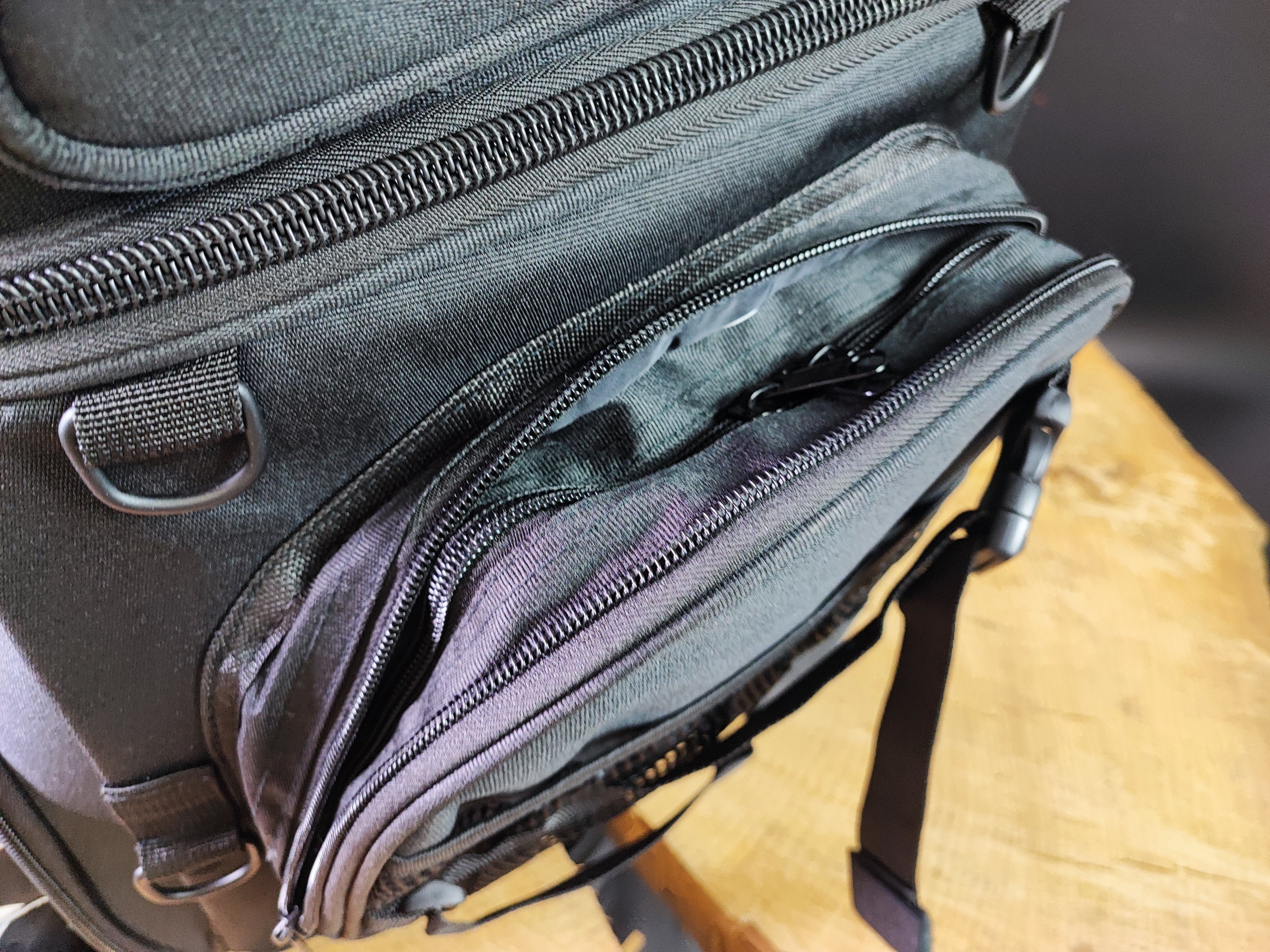 BAG-ROCK L universelle Reisetasche für Sissybar oder Gepäckträger