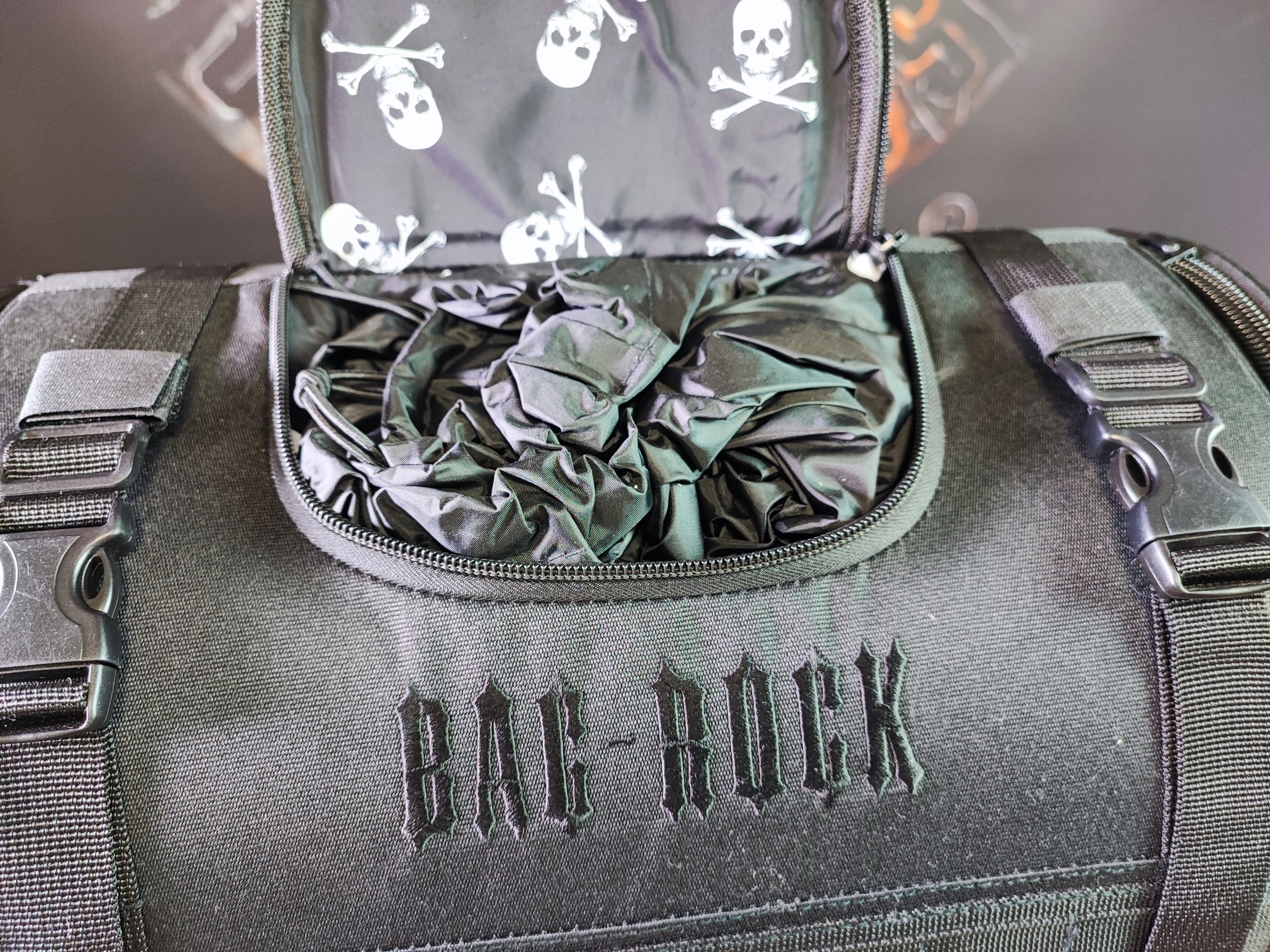 BAG-ROCK L universelle Reisetasche für Sissybar oder Gepäckträger