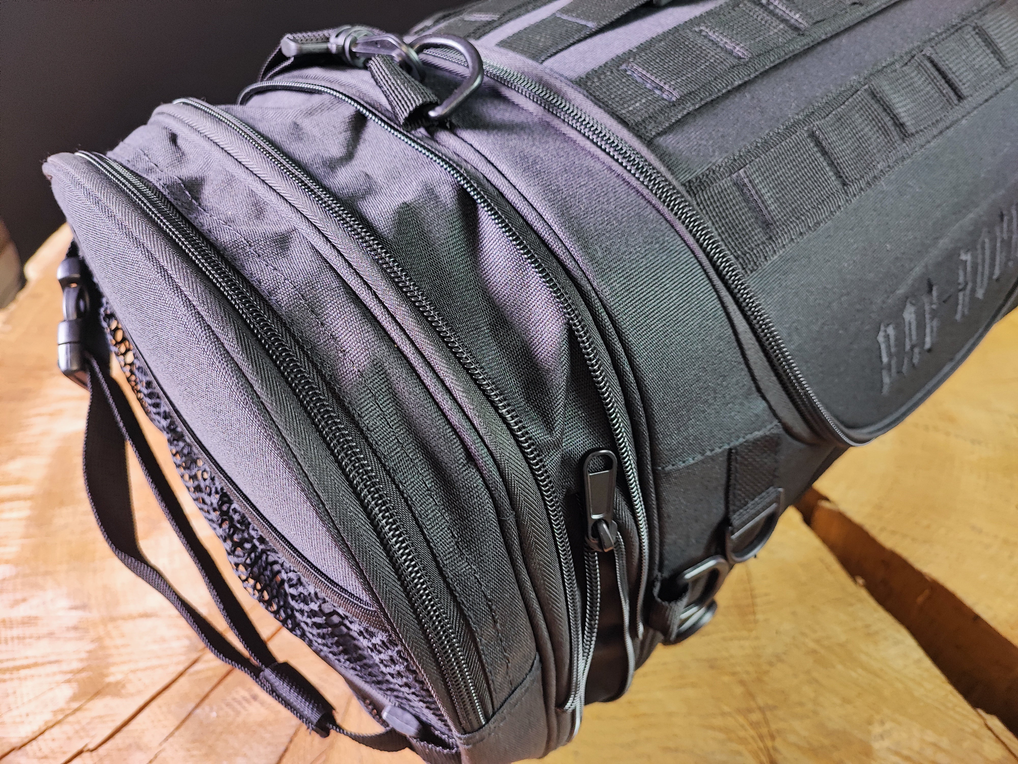 BAG-ROCK S universelle Reisetasche für Sissybar oder Gepäckträger