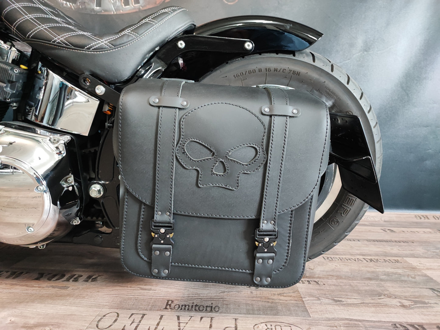 Olymp Skull Blackline