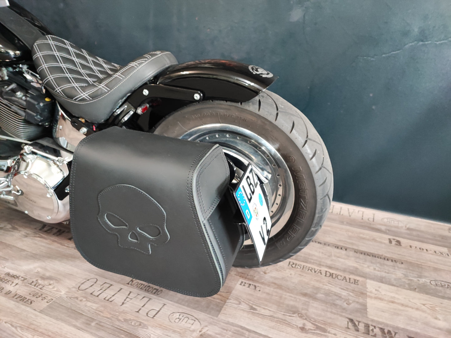 HERKULES BLACKLINE mit SKULL