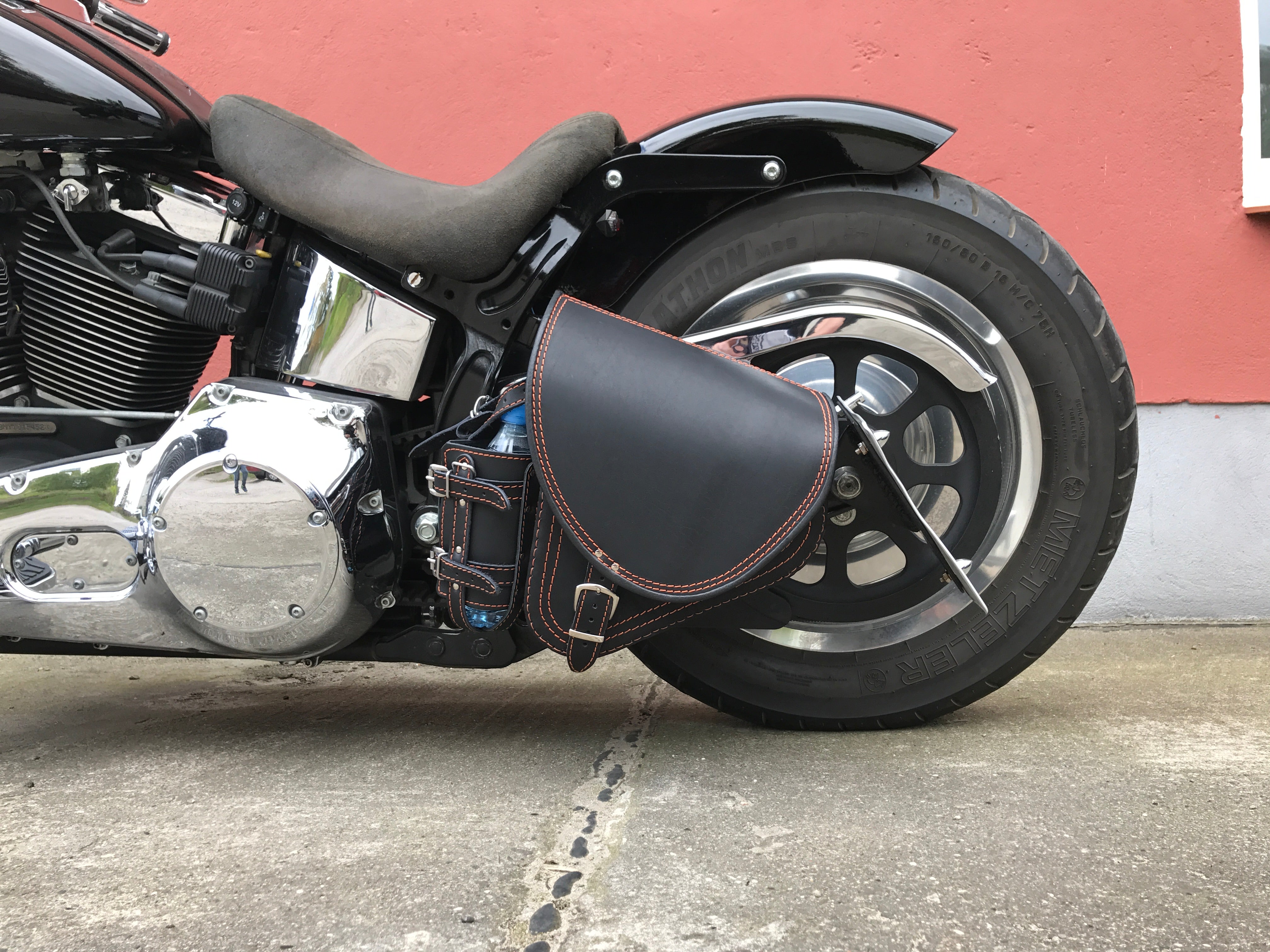 Diablo orange Schwingentasche + Schwingenhalter Softail bis 2017
