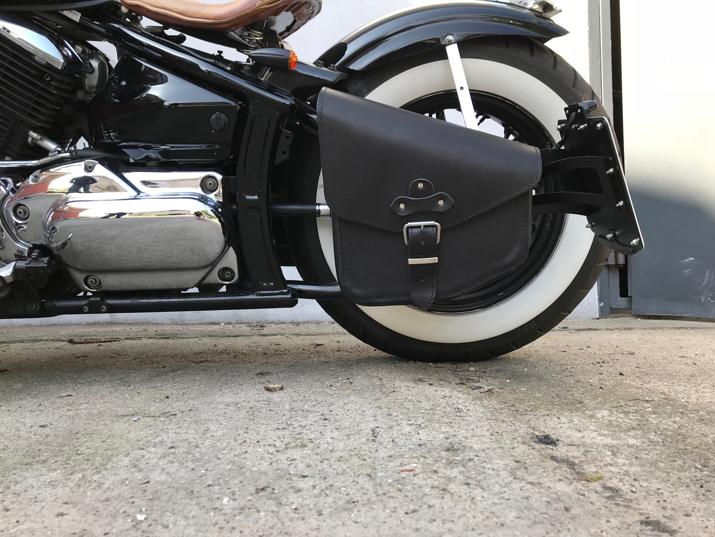 Odin schwarz + Halter bis 2017