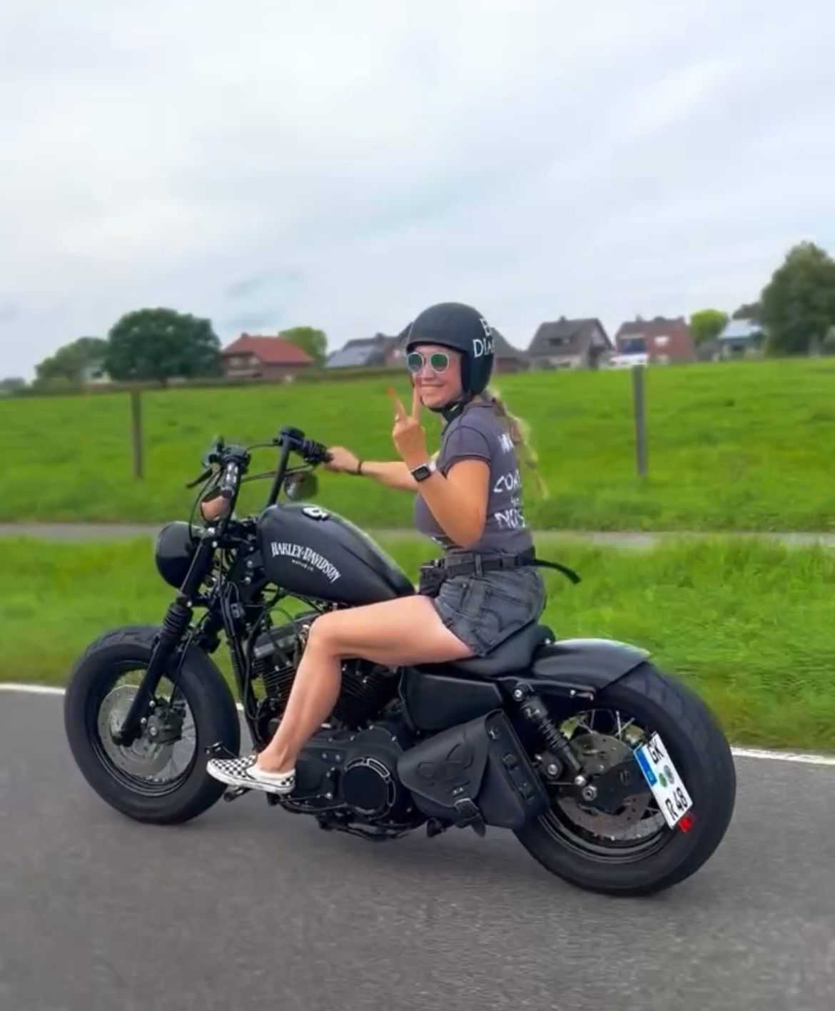 Skull Blackline