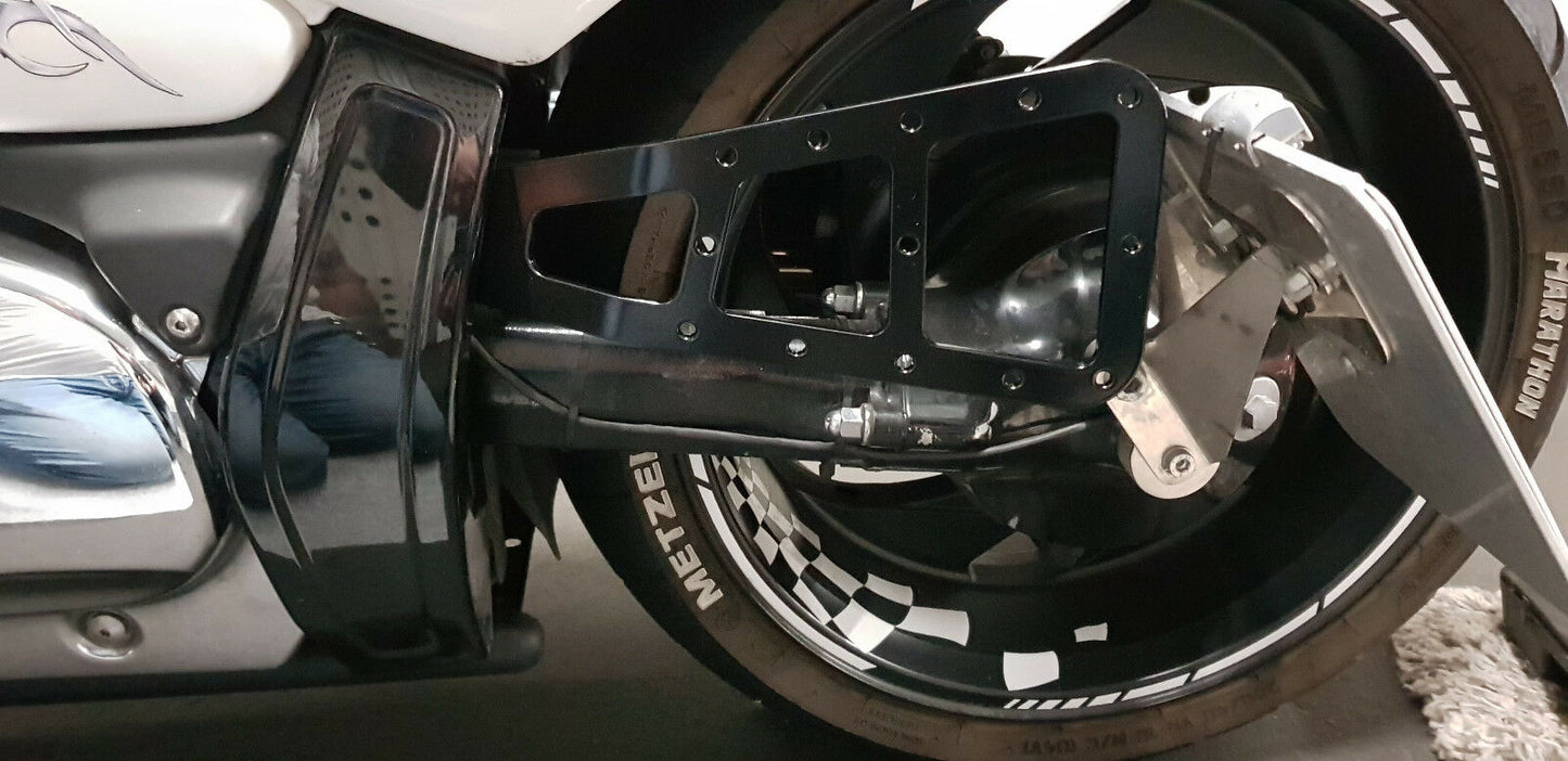 Schwingenhalter passend für Suzuki Intruder M1800R