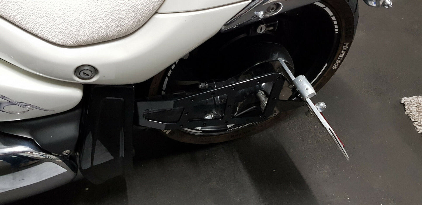 Schwingenhalter passend für Suzuki Intruder M1800R