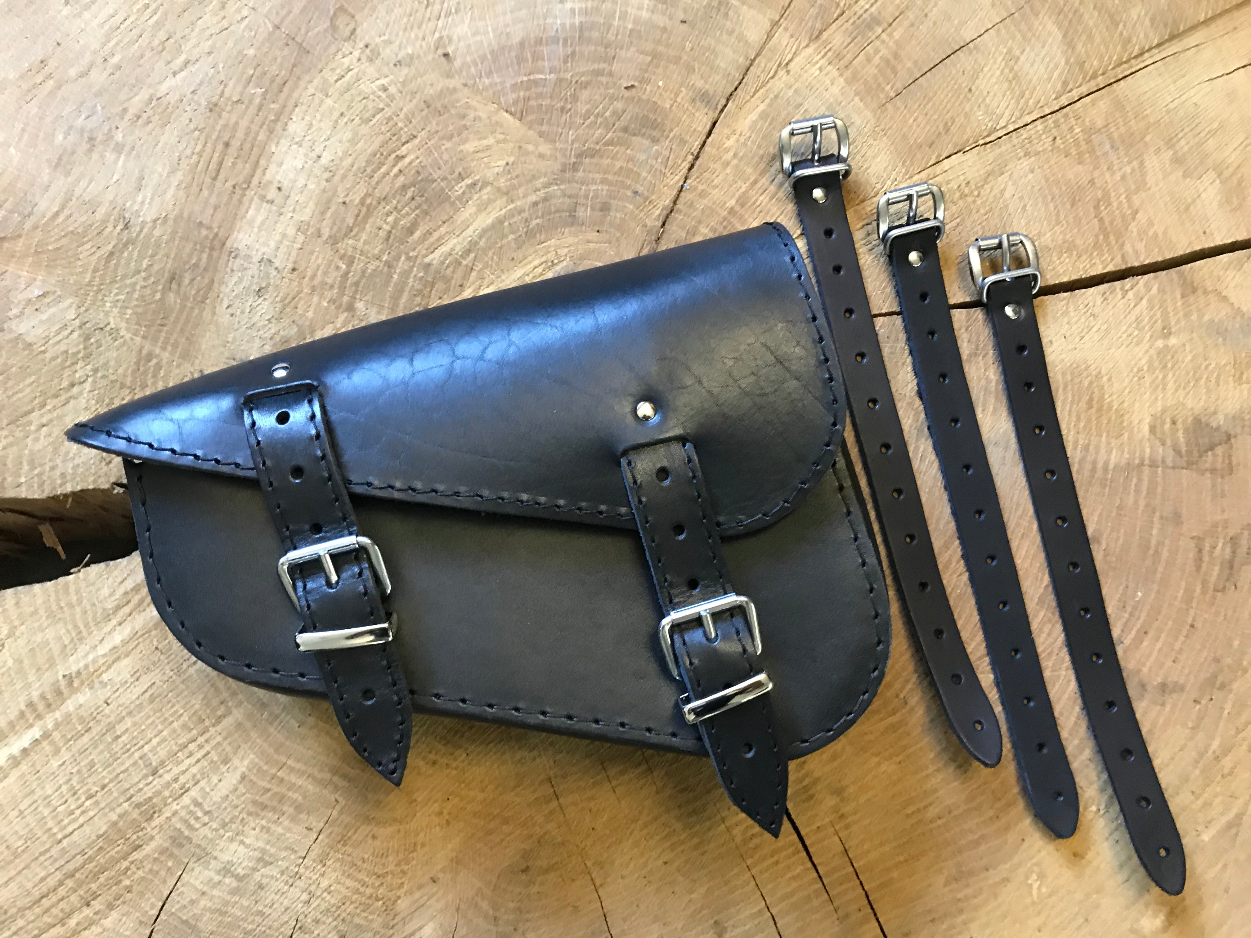 Medusa Schwarz passend für Harley-Davidson Sportster
