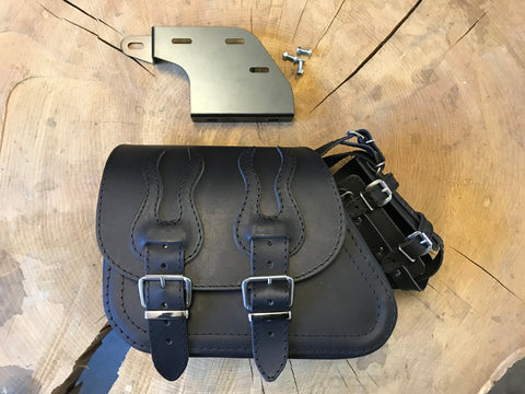 Dyna Flame Schwarz + Halter passend für Street Bob Schwingentaschen