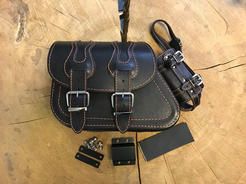 Sporty Flame Orange + Halter passend für Sportster Schwingentaschen
