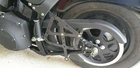 Schwingentaschenhalter passend für Harley-Davidson Softail bis 2017