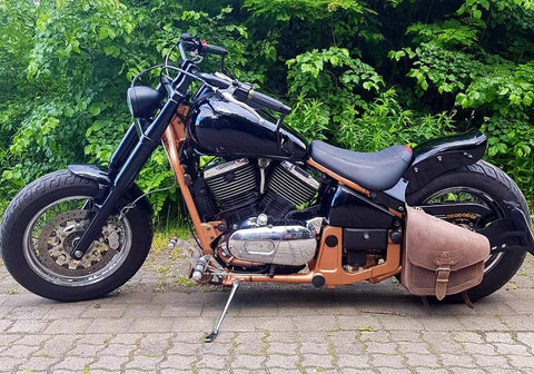 Odin braun Schwingentasche passend für Harley-Davidson Softail