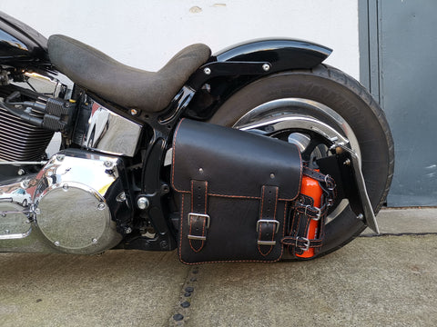 Hulk Schwarz / Orange Schwingentasche mit Flaschenhalter passend für Harley-Davidson Softail