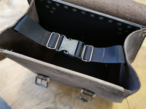 Zeus Braun Seitenkoffer + Halter XL passend für Softail von 1992 bis 2017