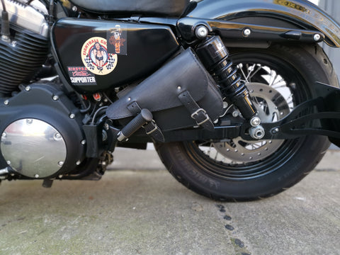 Medusa Schwarz passend für Harley-Davidson Sportster
