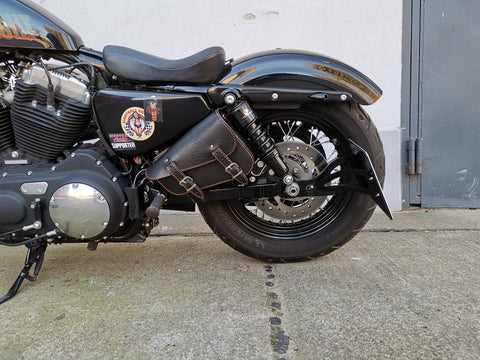 Medusa Schwarz / Orange passend für Harley-Davidson Sportster