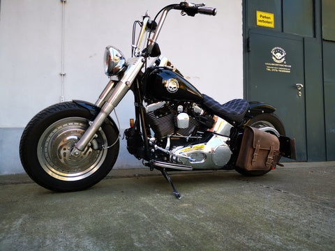 Hulk Braun Schwingentasche mit Flaschenhalter passend für Harley-Davidson Softail