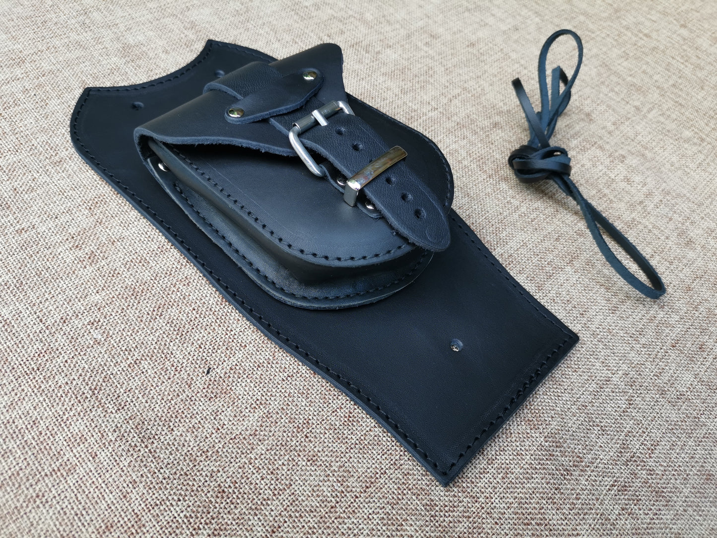 Tankpad schwarz passend für Harley-Davidson Heritage mit V Dashboard