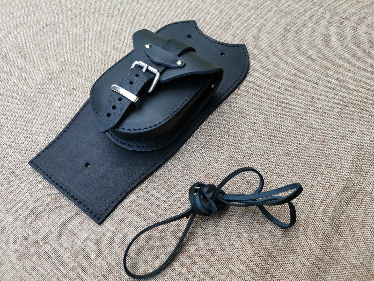 Tankpad schwarz passend für Harley-Davidson Heritage mit V Dashboard