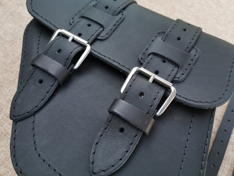 Poseidon Schwarz Satteltaschen Set passend für Harley-Davidson Street Bob bis 2017