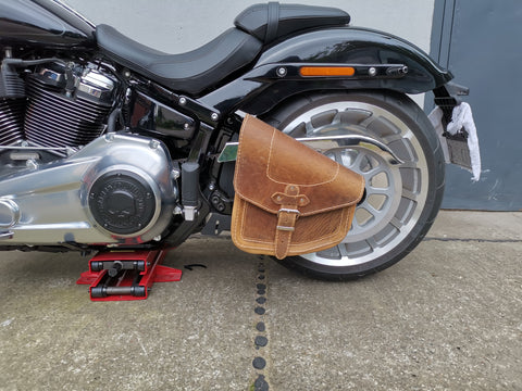 Odin Hellbraun Schwingentasche passend für Harley-Davidson Softail