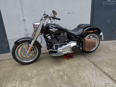 Odin braun Schwingentasche passend für Harley-Davidson Softail